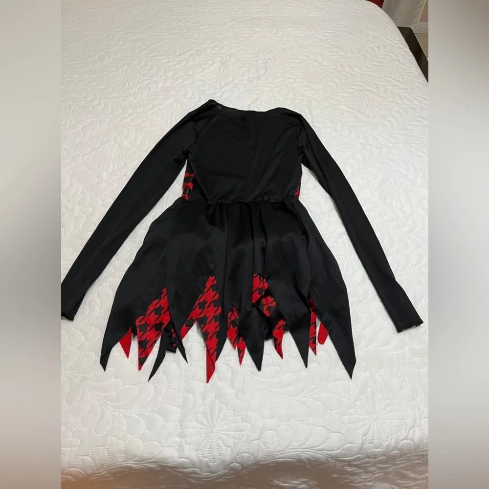 Black and Red Long Sleeve Dress